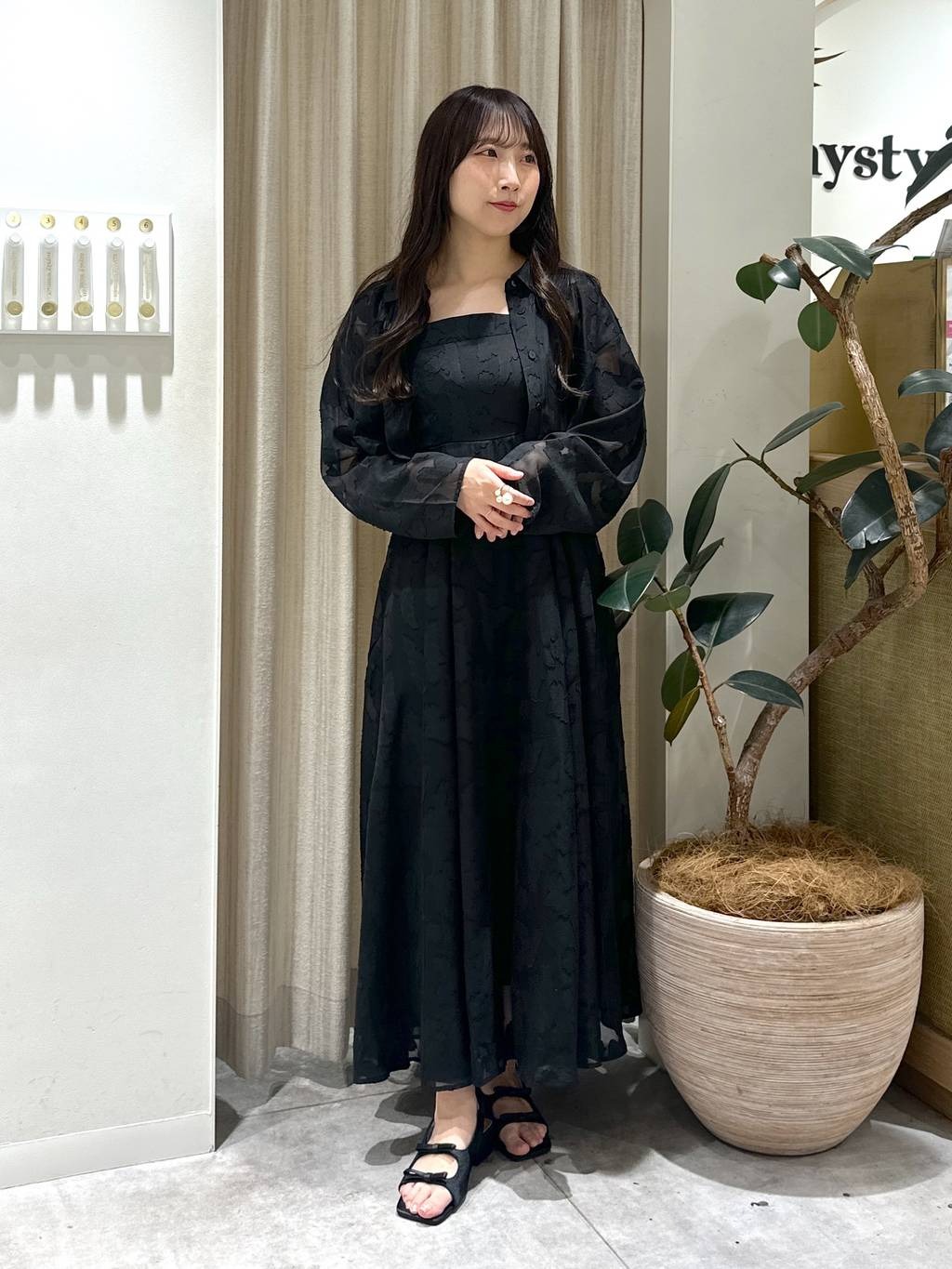 mysty womanのダブルリボンサテンミュールを使ったコーディネートを紹介します。｜Rakuten Fashion(楽天ファッション／旧楽天ブランドアベニュー)5595917