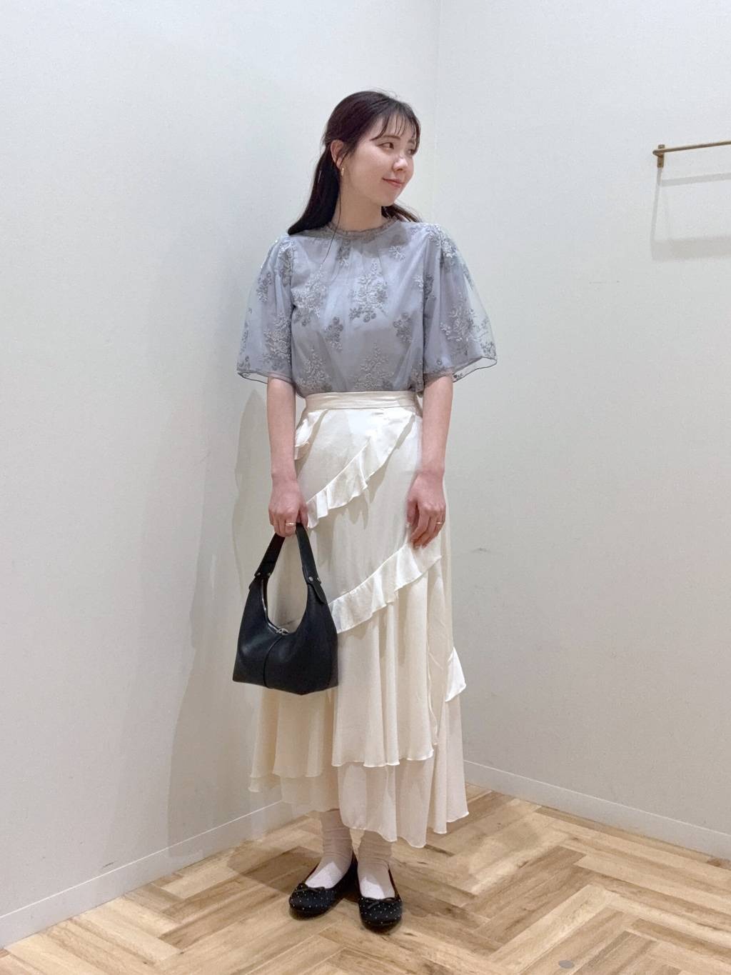 mysty womanのフリルエスカルゴスカートを使ったコーディネートを紹介します。｜Rakuten Fashion(楽天ファッション／旧楽天ブランドアベニュー)5595921