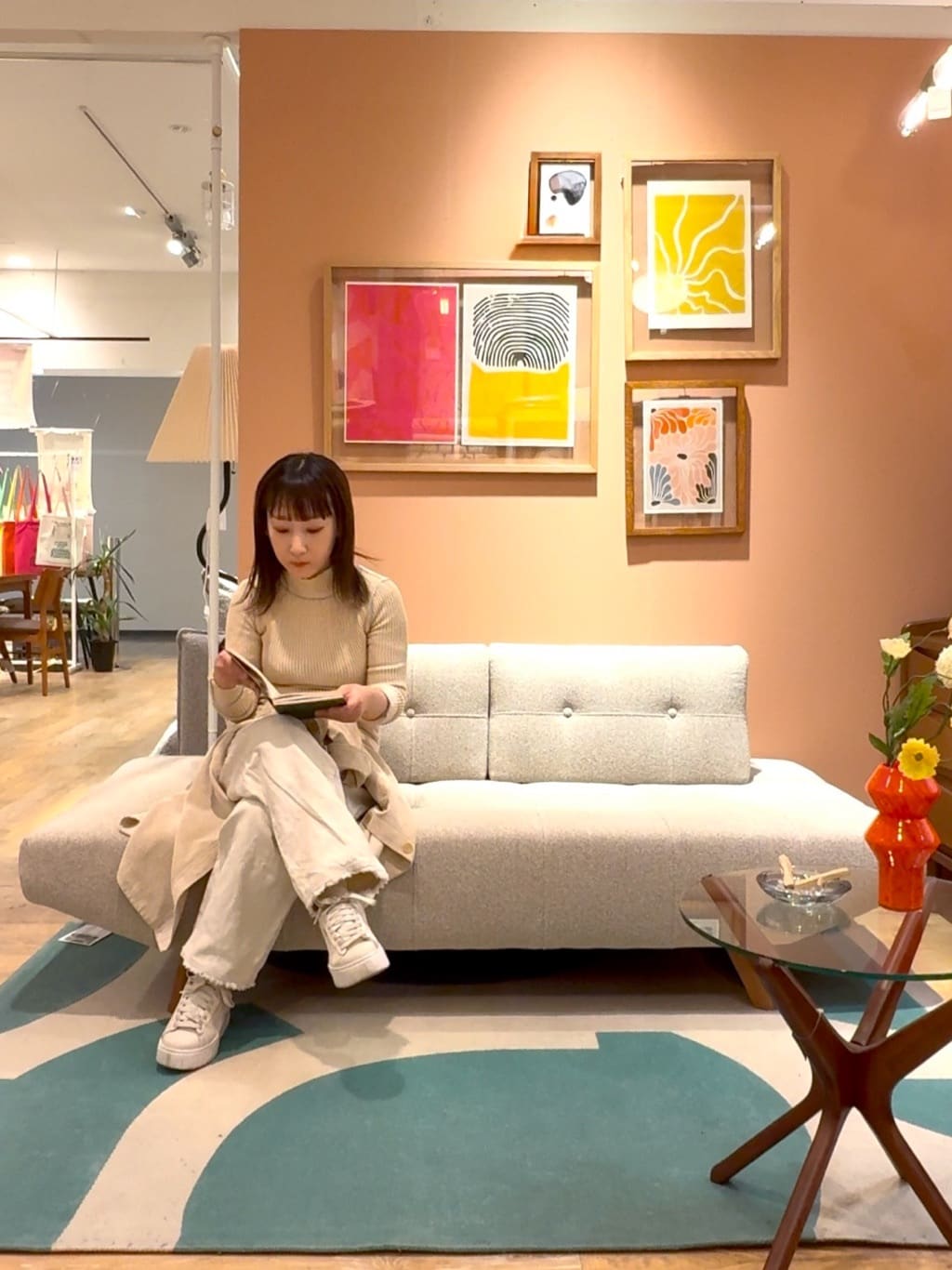 journal standard Furnitureの★GLASS TRAY S ガラス トレー 灰皿 お香トレーを使ったコーディネートを紹介します。｜Rakuten Fashion(楽天ファッション／旧楽天ブランドアベニュー)5602164