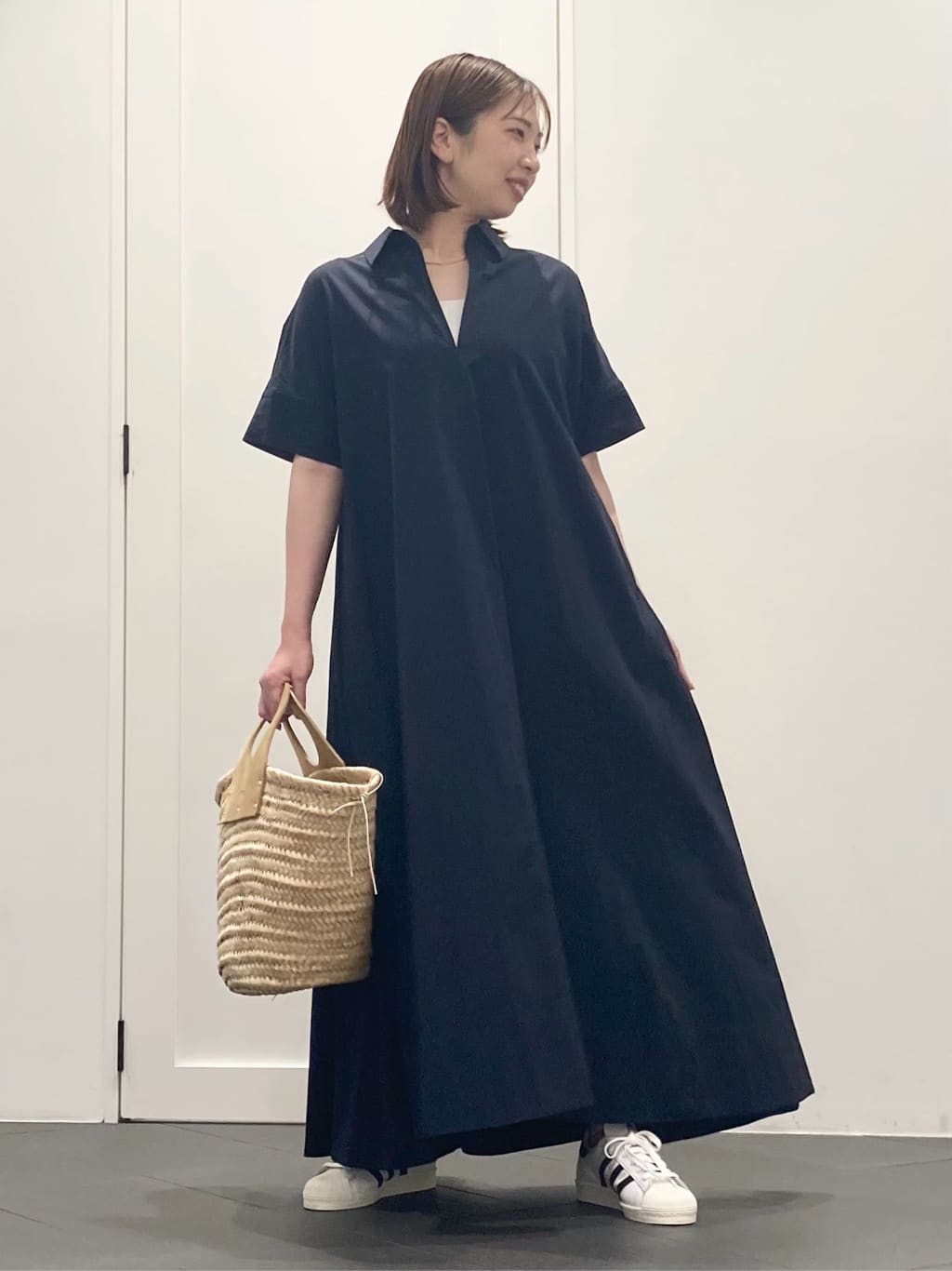 1er Arrondissementの<ADIDAS(アディダス)>SUPER STAR82 スニーカーを使ったコーディネートを紹介します。｜Rakuten Fashion(楽天ファッション／旧楽天ブランドアベニュー)5604621