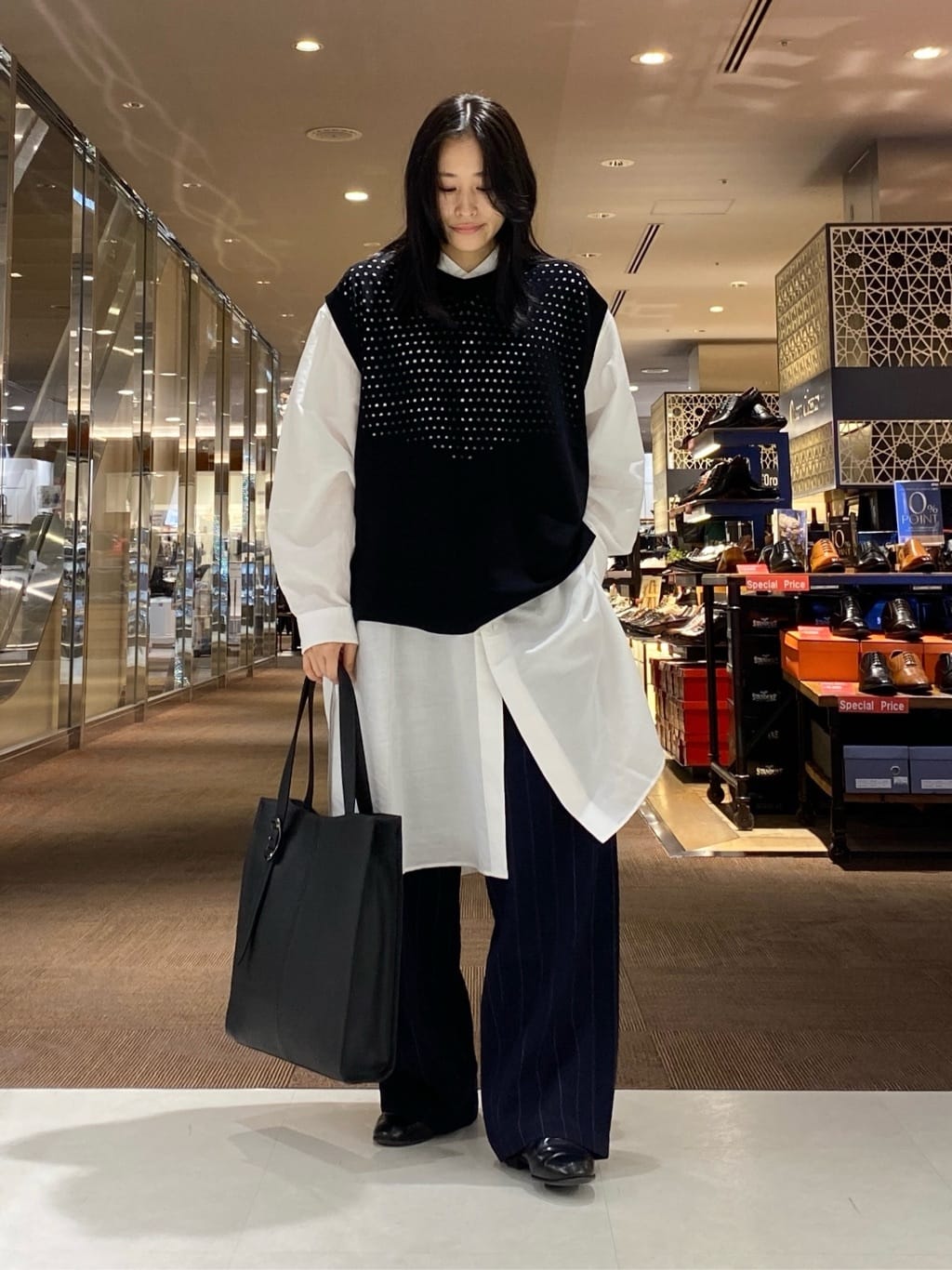 TAKEO KIKUCHIの【TOFF&LOADSTONE】スリム スプルトートを使ったコーディネートを紹介します。｜Rakuten Fashion(楽天ファッション／旧楽天ブランドアベニュー)5605496