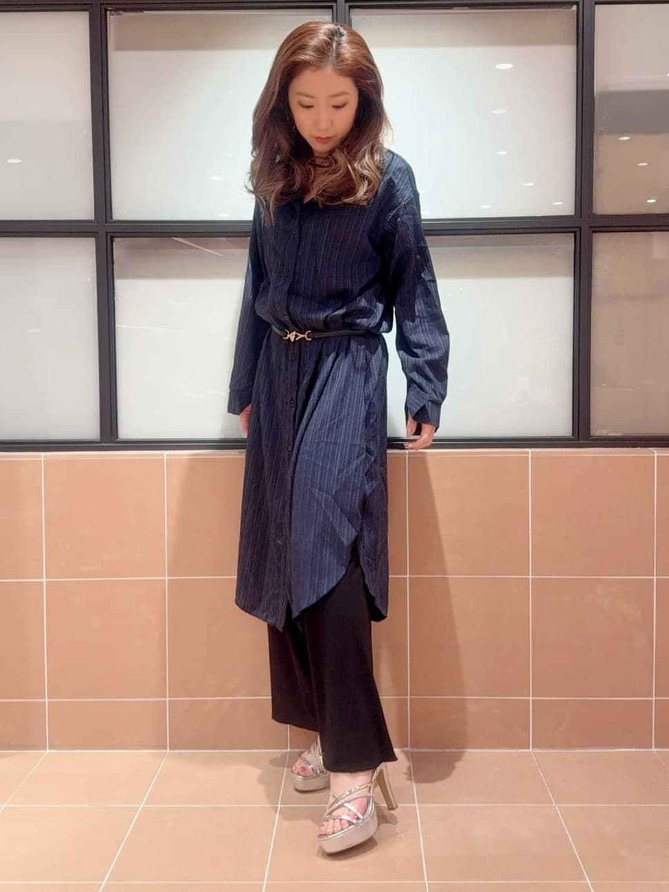 ESPERANZAのラインストーン*ゴールドライン厚底サンダルを使ったコーディネートを紹介します。｜Rakuten Fashion(楽天ファッション／旧楽天ブランドアベニュー)5606974