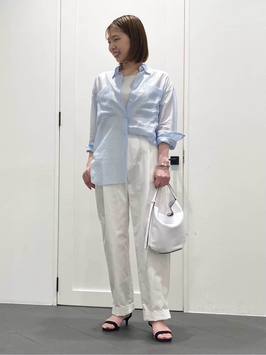 1er Arrondissementの【新型】サテンキャミソールを使ったコーディネートを紹介します。｜Rakuten Fashion(楽天ファッション／旧楽天ブランドアベニュー)5608017