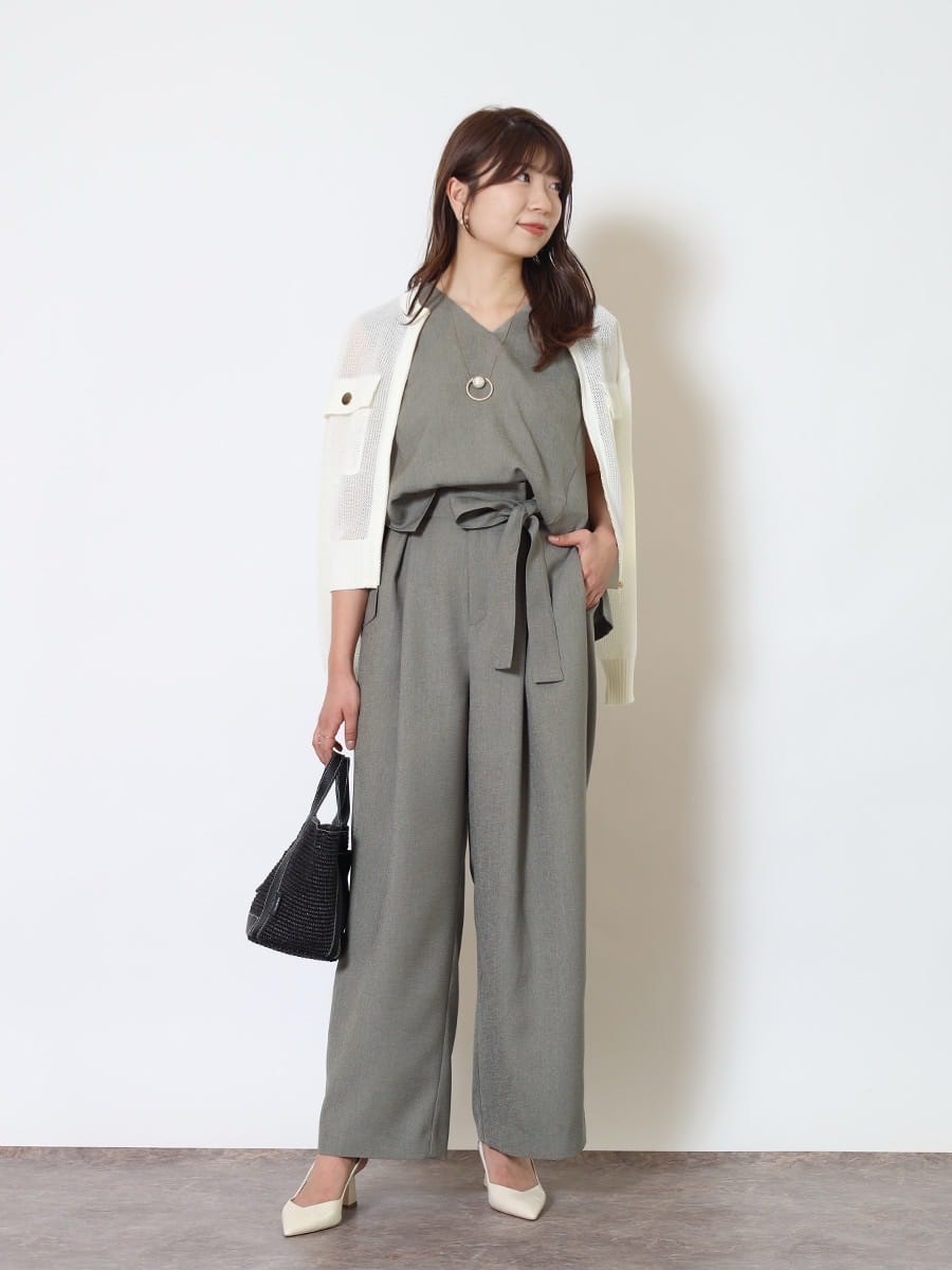 VinのリネンライクVネックブラウスを使ったコーディネートを紹介します。｜Rakuten Fashion(楽天ファッション／旧楽天ブランドアベニュー)5610368