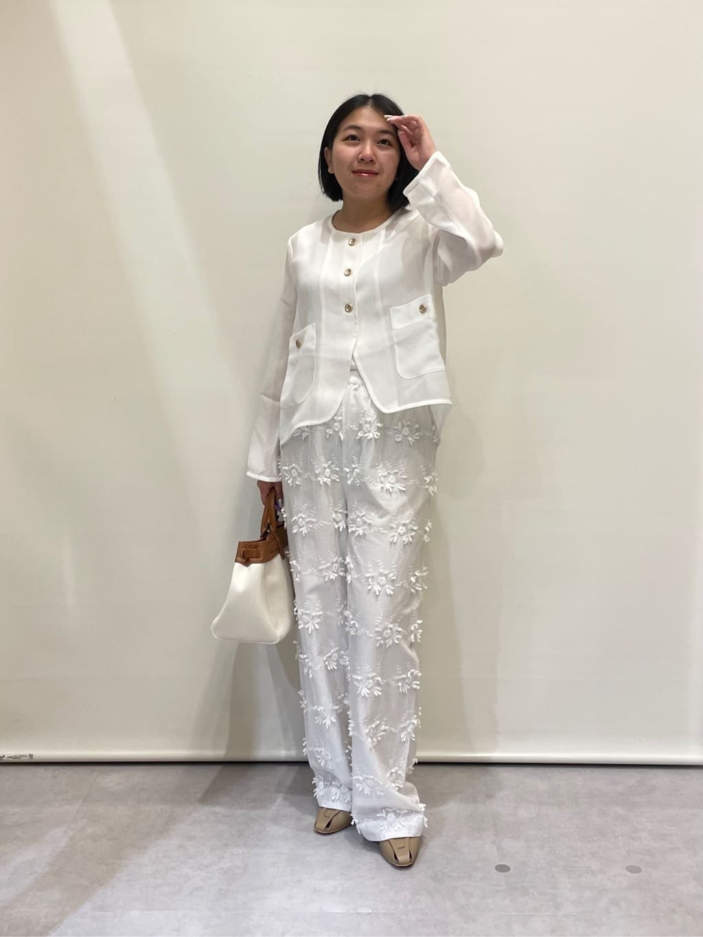 Vinの2WAYニットタンクトップを使ったコーディネートを紹介します。｜Rakuten Fashion(楽天ファッション／旧楽天ブランドアベニュー)5610476