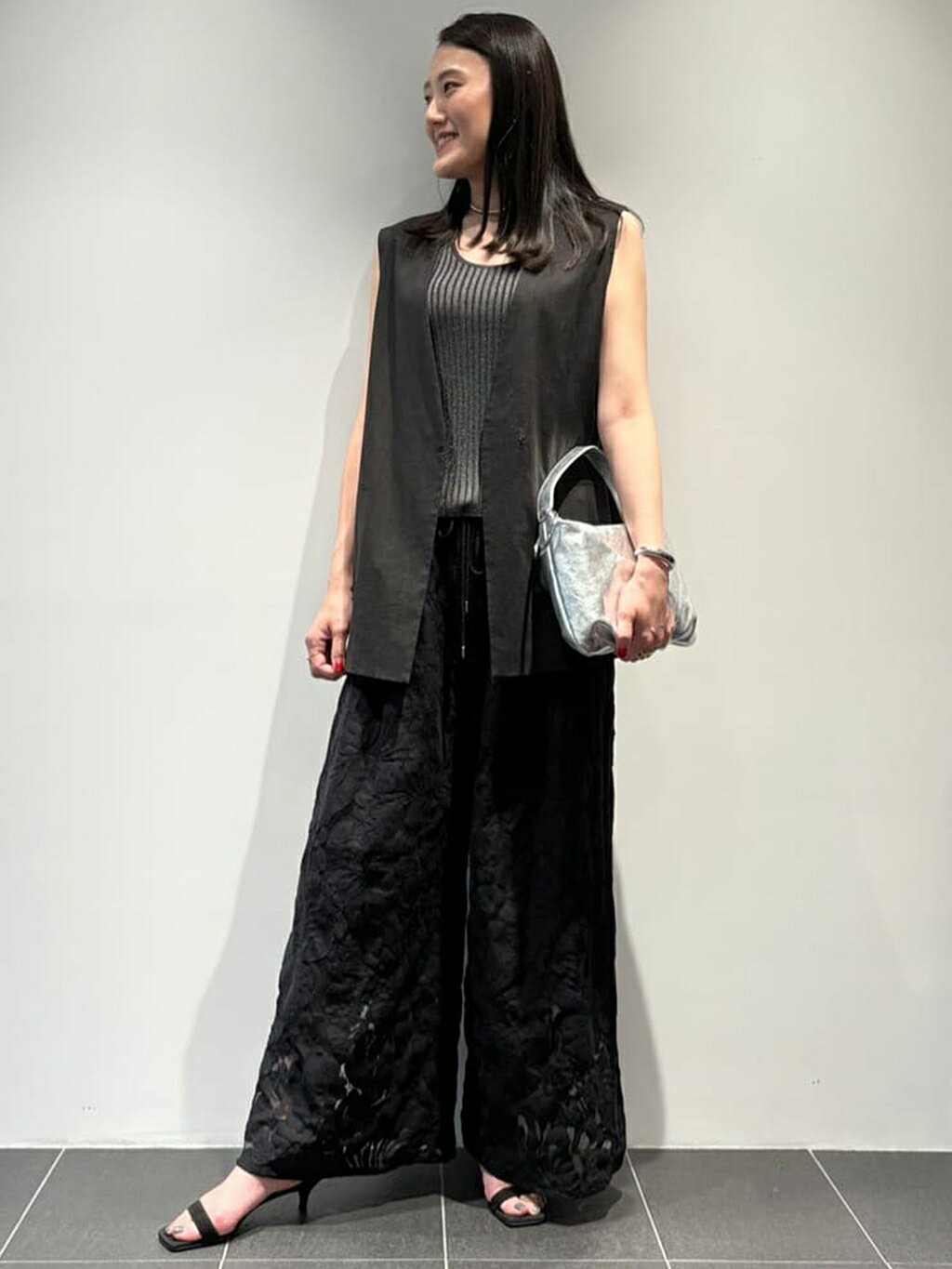 1er Arrondissementのメタルバングルを使ったコーディネートを紹介します。｜Rakuten Fashion(楽天ファッション／旧楽天ブランドアベニュー)5611073