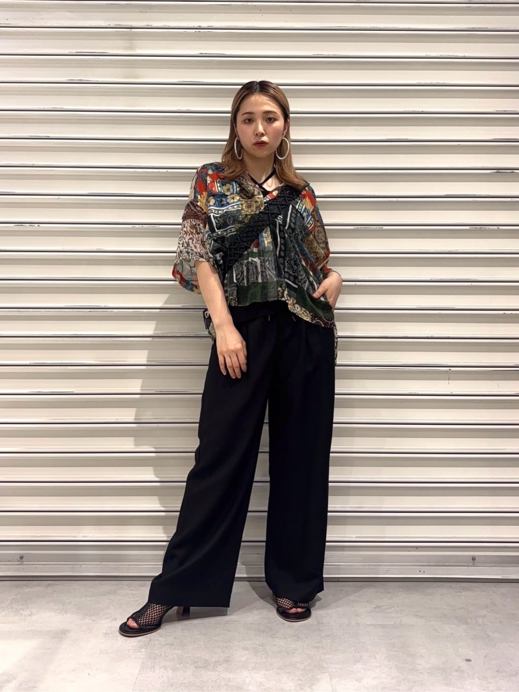 LASUDのクロスネックリブタンクトップを使ったコーディネートを紹介します。｜Rakuten Fashion(楽天ファッション／旧楽天ブランドアベニュー)5612493