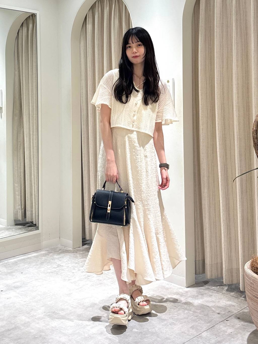 mysty womanのラッセルレースアンサンブルSSを使ったコーディネートを紹介します。｜Rakuten Fashion(楽天ファッション／旧楽天ブランドアベニュー)5616346