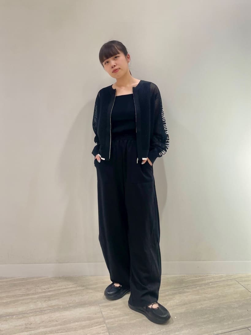 Vinのカーブイージーワイドパンツを使ったコーディネートを紹介します。｜Rakuten Fashion(楽天ファッション／旧楽天ブランドアベニュー)5622343