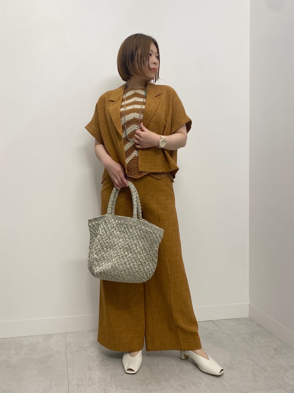 Vinのリネンライクハーフスリーブジャケットを使ったコーディネートを紹介します。｜Rakuten Fashion(楽天ファッション／旧楽天ブランドアベニュー)5627224