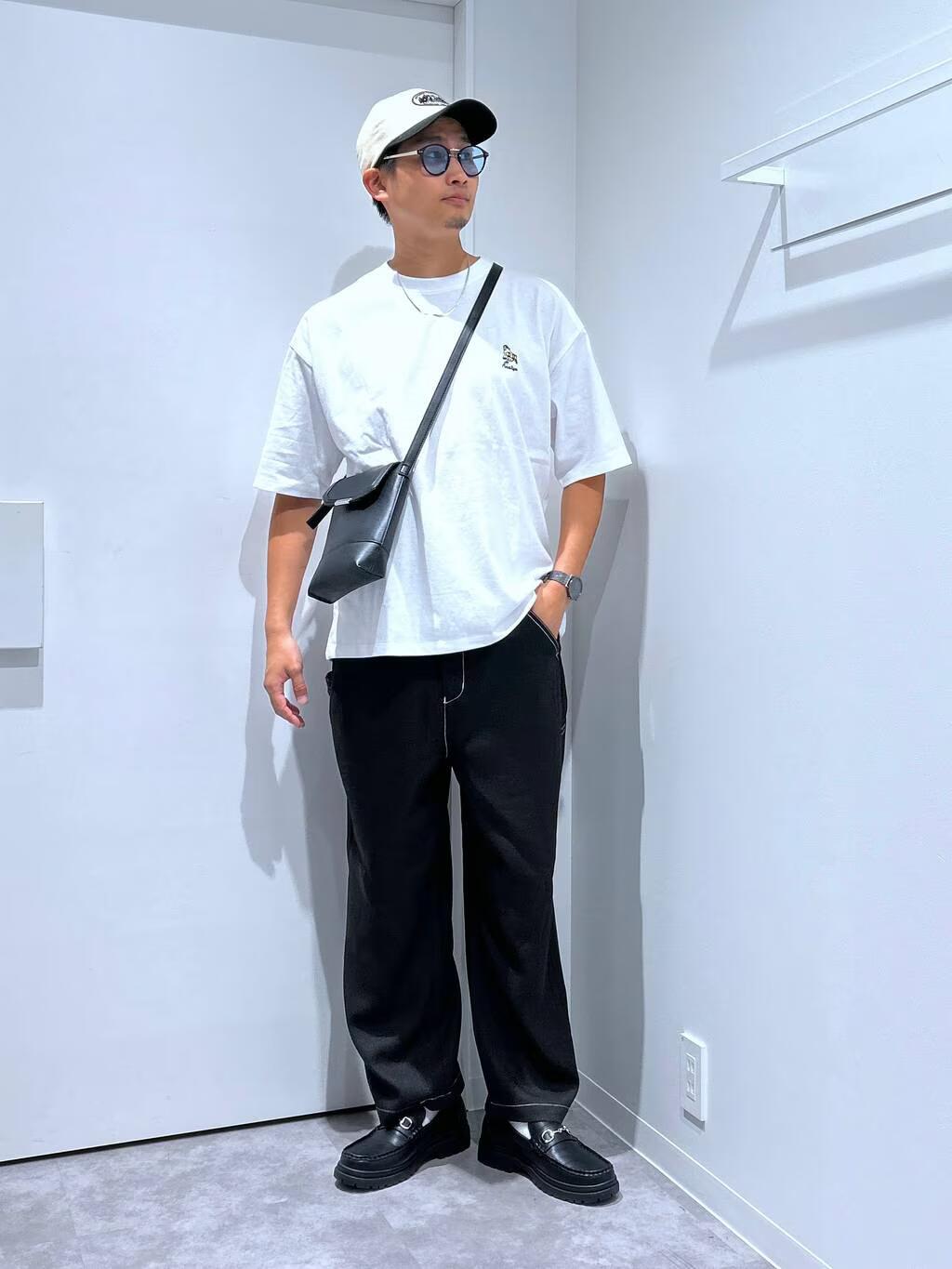 LAKOLEのオバケ刺繍半袖Tを使ったコーディネートを紹介します。｜Rakuten Fashion(楽天ファッション／旧楽天ブランドアベニュー)5627446