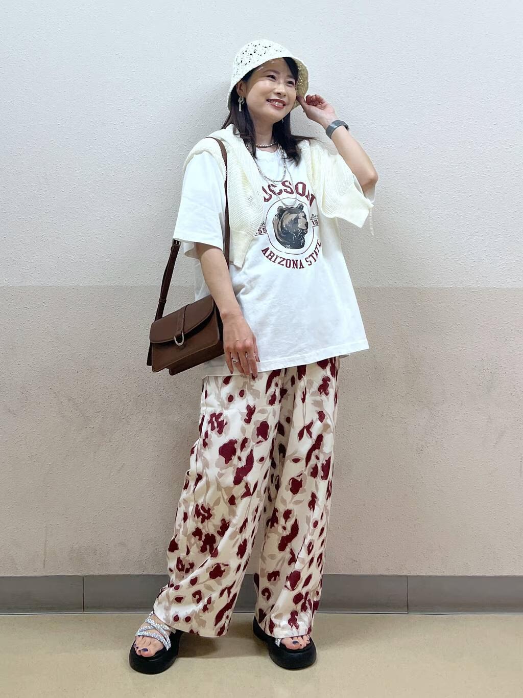 LAKOLEのヴィンテージアニマルTEEを使ったコーディネートを紹介します。｜Rakuten Fashion(楽天ファッション／旧楽天ブランドアベニュー)5627451