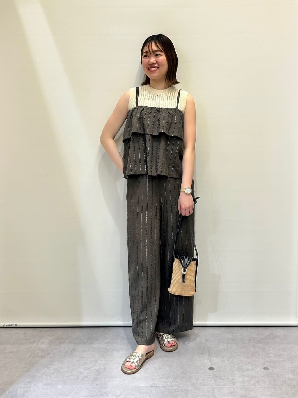 Vinのメッシュノースリニットを使ったコーディネートを紹介します。｜Rakuten Fashion(楽天ファッション／旧楽天ブランドアベニュー)5635625