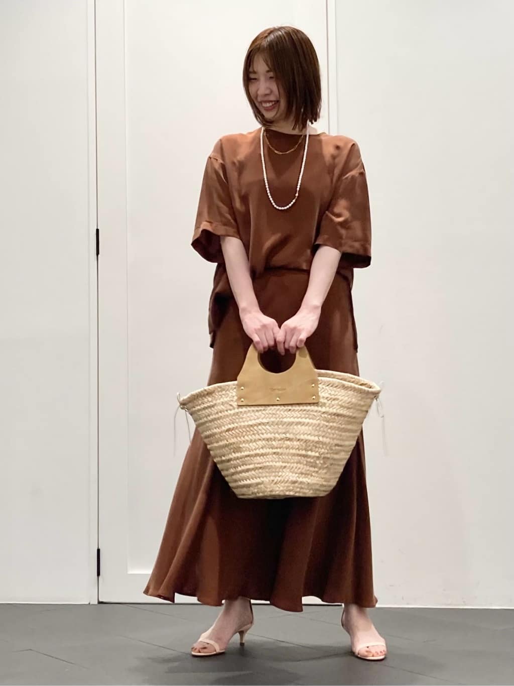 1er Arrondissementの【リニューアル】キュプラフィブリルTブラウスを使ったコーディネートを紹介します。｜Rakuten Fashion(楽天ファッション／旧楽天ブランドアベニュー)5645380