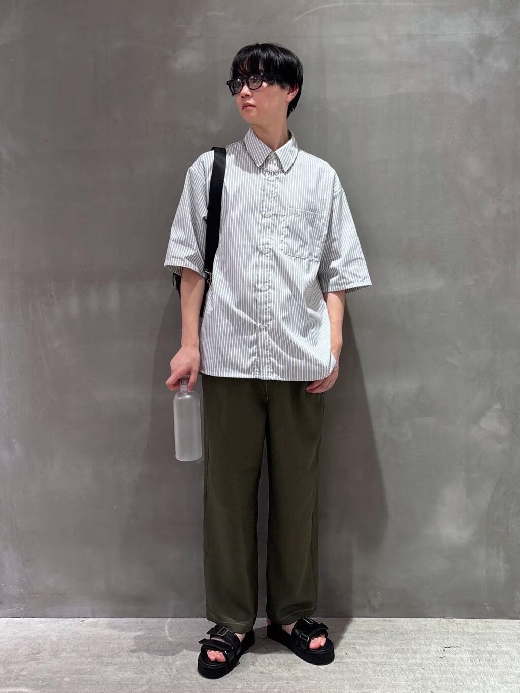 LAKOLEのDRYストライプ半袖シャツを使ったコーディネートを紹介します。｜Rakuten Fashion(楽天ファッション／旧楽天ブランドアベニュー)5652992