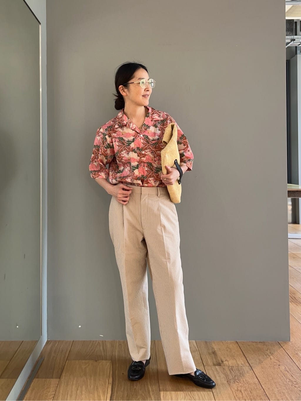 TAKEO KIKUCHIの【THE FLAGSHIP】サッカー2WAYストレッチ パンツを使ったコーディネートを紹介します。｜Rakuten Fashion(楽天ファッション／旧楽天ブランドアベニュー)5654178