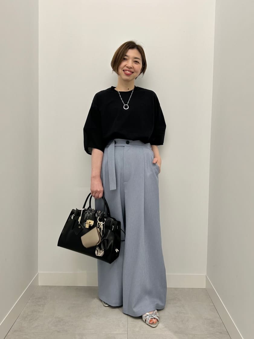 Vinのウエストベルトデザインパンツを使ったコーディネートを紹介します。｜Rakuten Fashion(楽天ファッション／旧楽天ブランドアベニュー)5660689