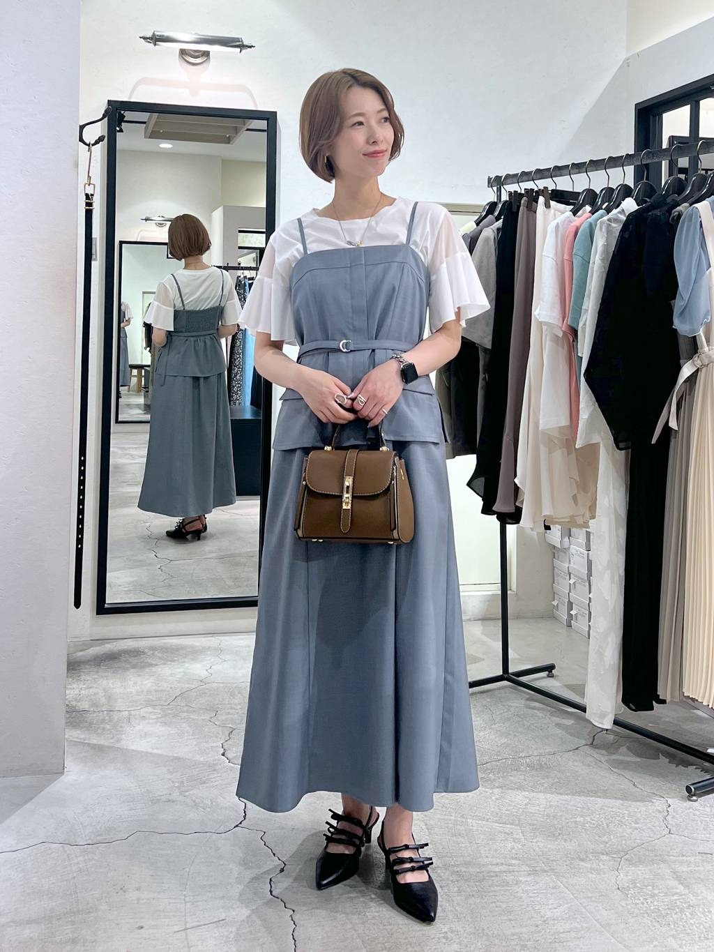 mysty womanの【WEB限定復刻】シアーショルダー切り替えプルオーバーを使ったコーディネートを紹介します。｜Rakuten Fashion(楽天ファッション／旧楽天ブランドアベニュー)5662145