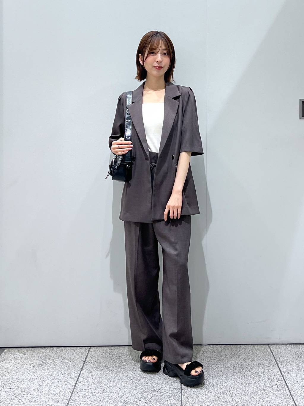 mysty womanの【セットアップ着用可】タックスリーブアソートジャケットを使ったコーディネートを紹介します。｜Rakuten Fashion(楽天ファッション／旧楽天ブランドアベニュー)5662151