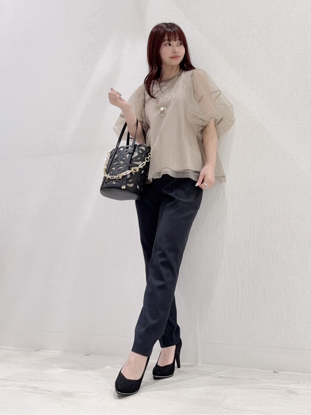 Vinのリネンミックステーパードパンツを使ったコーディネートを紹介します。｜Rakuten Fashion(楽天ファッション／旧楽天ブランドアベニュー)5668138