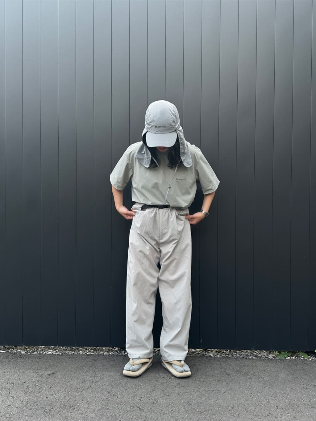 Snow PeakのThin-tech Woven Short Sleeve Tを使ったコーディネートを紹介します。｜Rakuten Fashion(楽天ファッション／旧楽天ブランドアベニュー)5674001