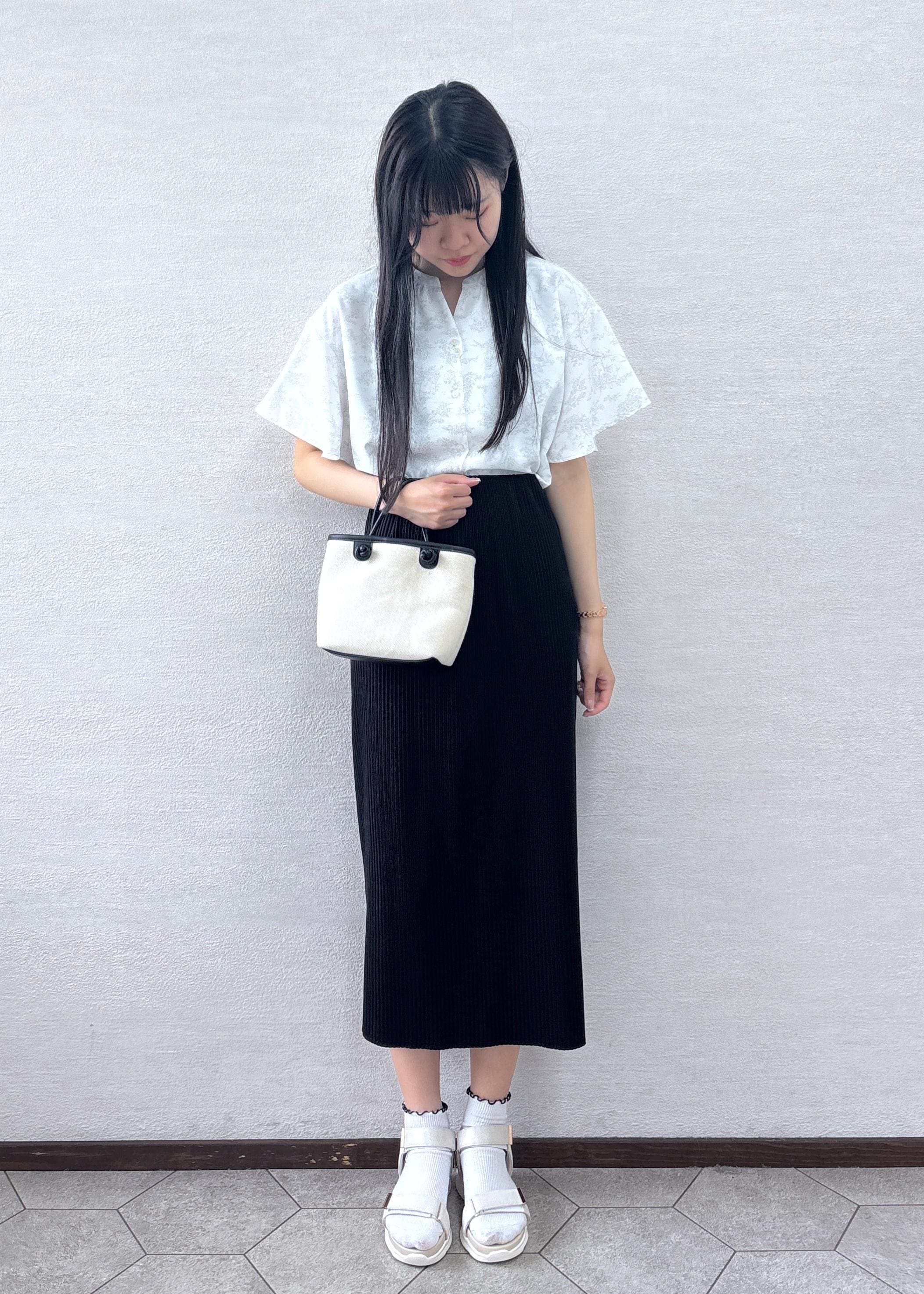 ROPE' PICNICのフレンチスキッパーブラウスを使ったコーディネートを紹介します。｜Rakuten Fashion(楽天ファッション／旧楽天ブランドアベニュー)5696810