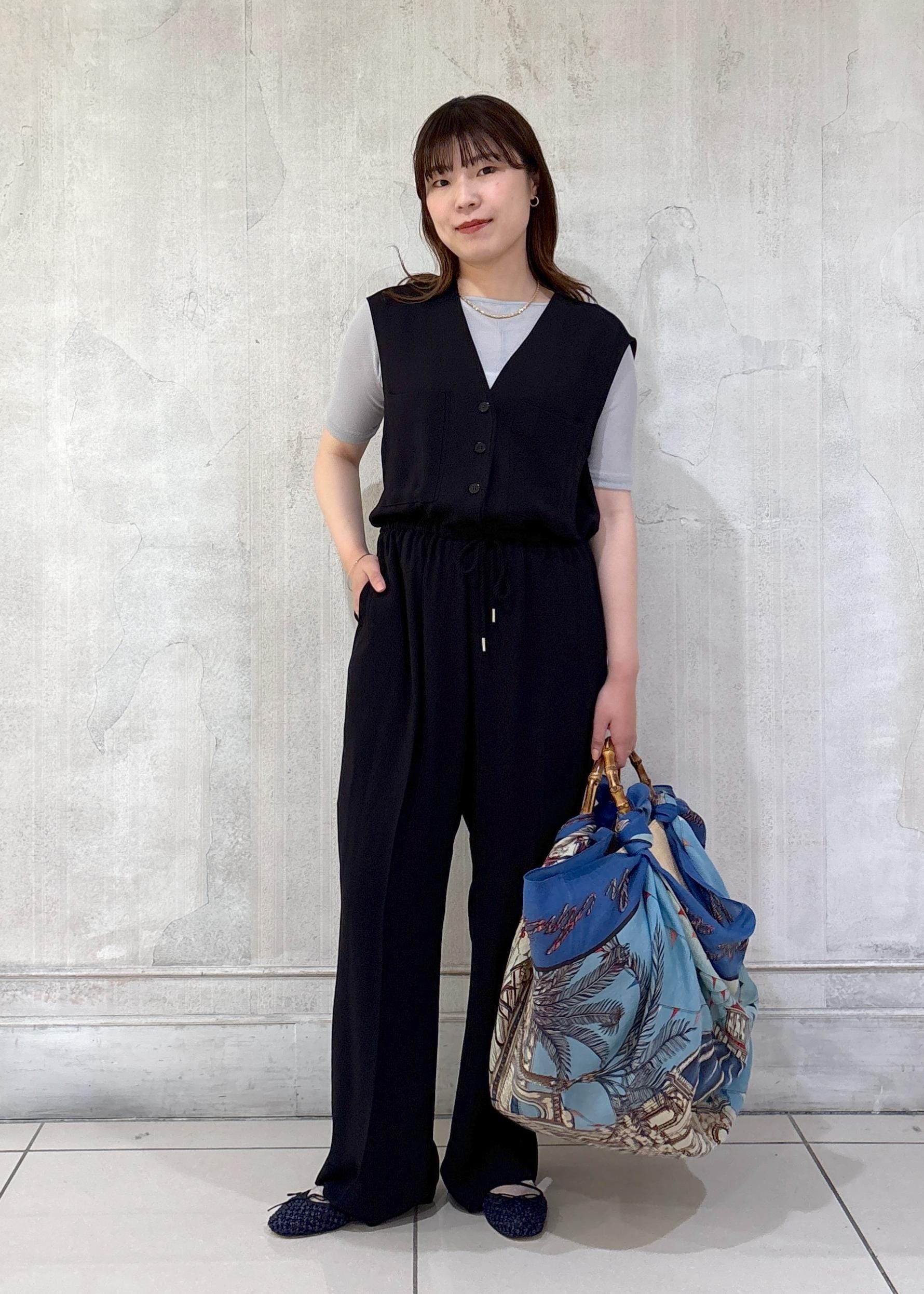 ROPE'のnu=layerジェントルVネックシアーTシャツを使ったコーディネートを紹介します。｜Rakuten Fashion(楽天ファッション／旧楽天ブランドアベニュー)5697165