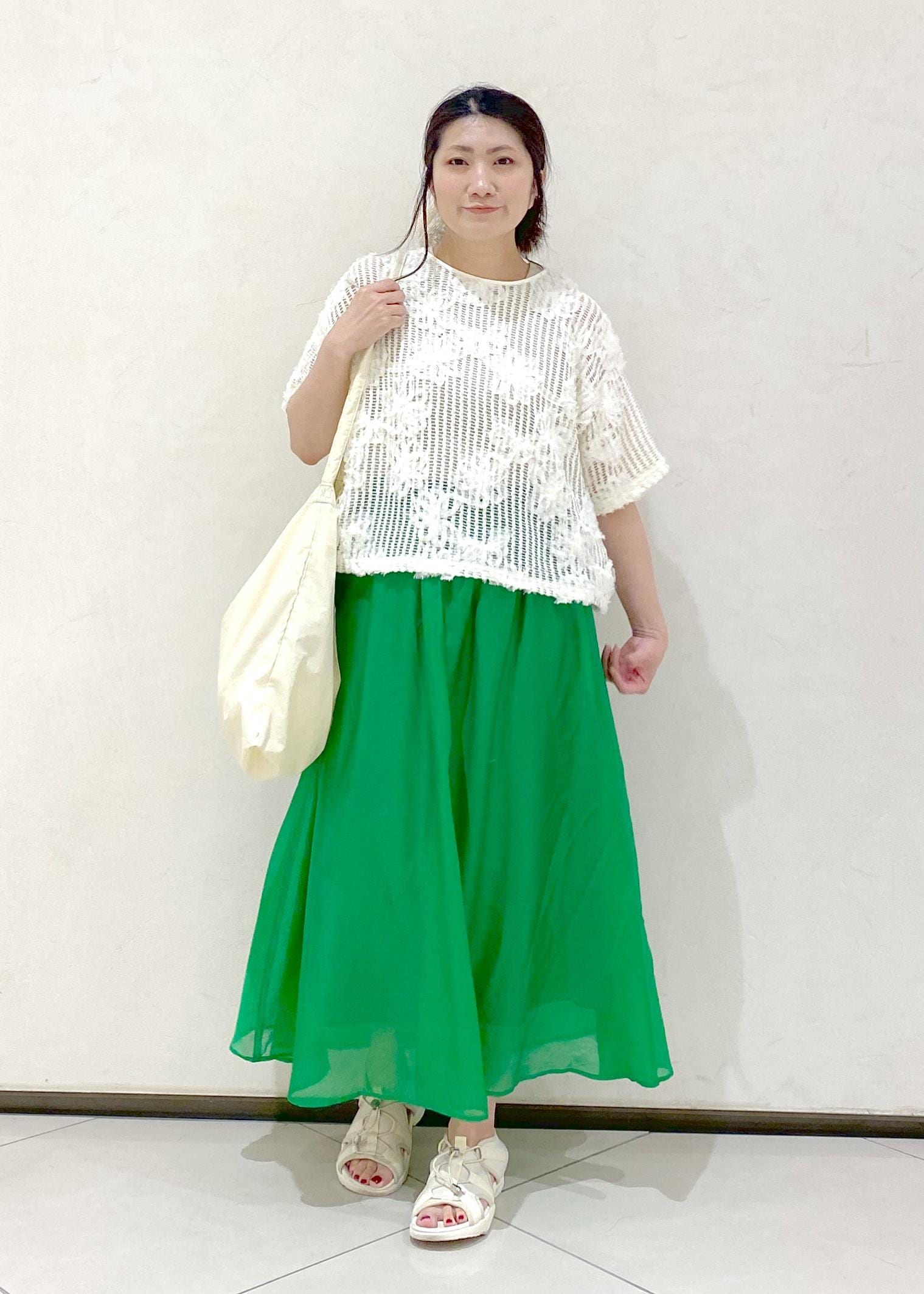 ROPE' PICNICのメッシュコード刺繍プルオーバーを使ったコーディネートを紹介します。｜Rakuten Fashion(楽天ファッション／旧楽天ブランドアベニュー)5697516