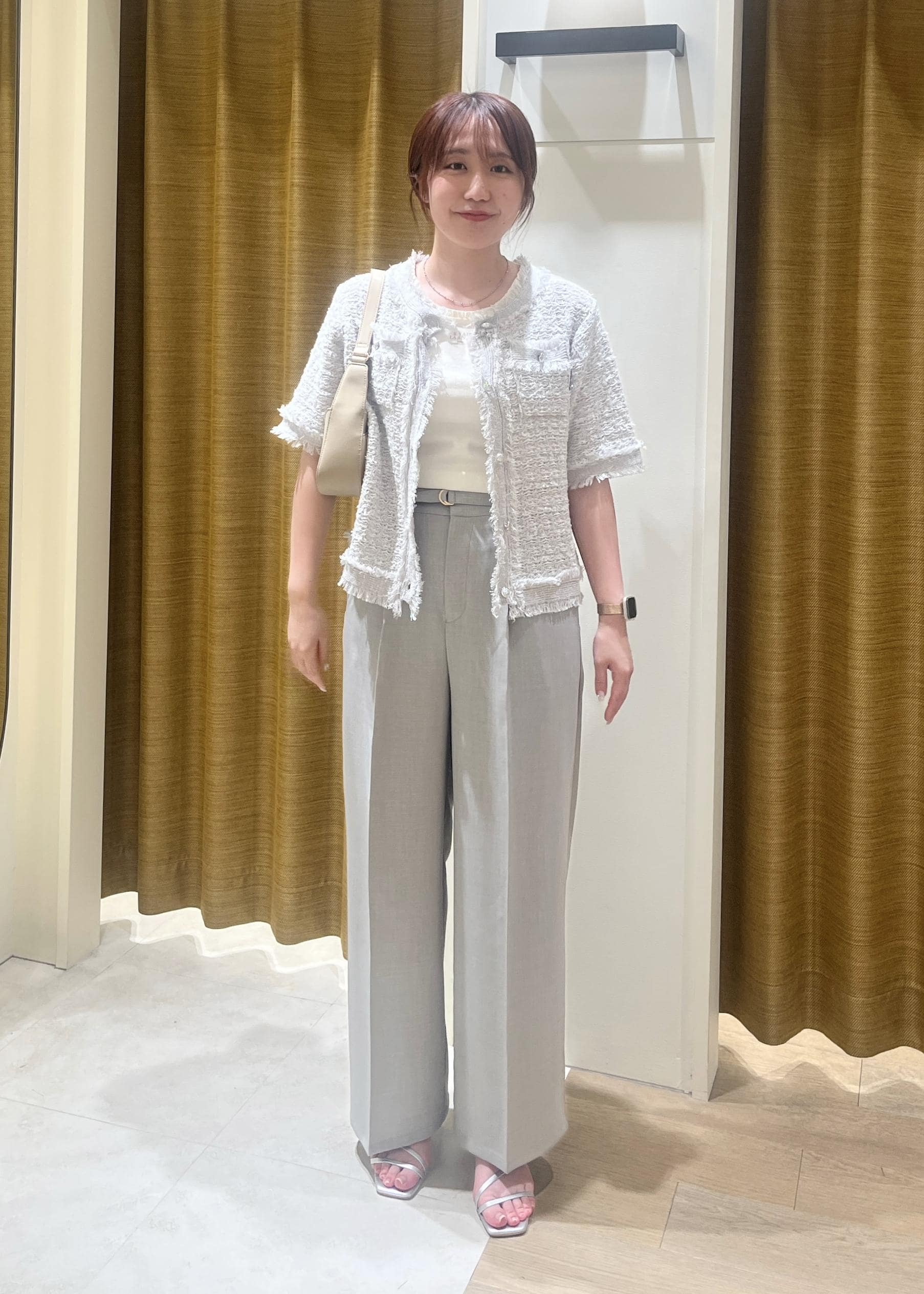 ROPE' PICNICの襟フリルタンクトップを使ったコーディネートを紹介します。｜Rakuten Fashion(楽天ファッション／旧楽天ブランドアベニュー)5718587