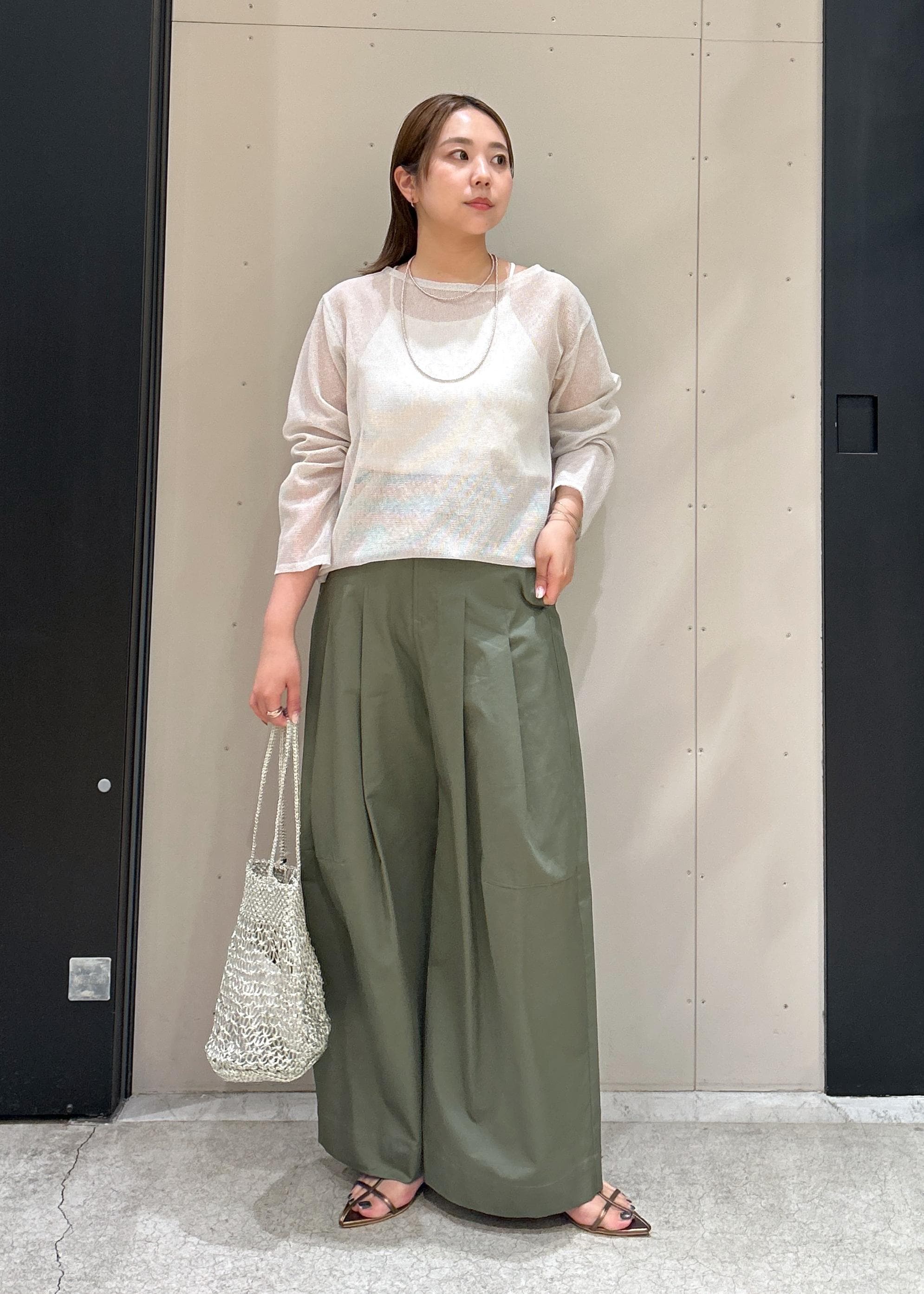 SALON adam et rope'のナローストラップサンダルを使ったコーディネートを紹介します。｜Rakuten Fashion(楽天ファッション／旧楽天ブランドアベニュー)5719324