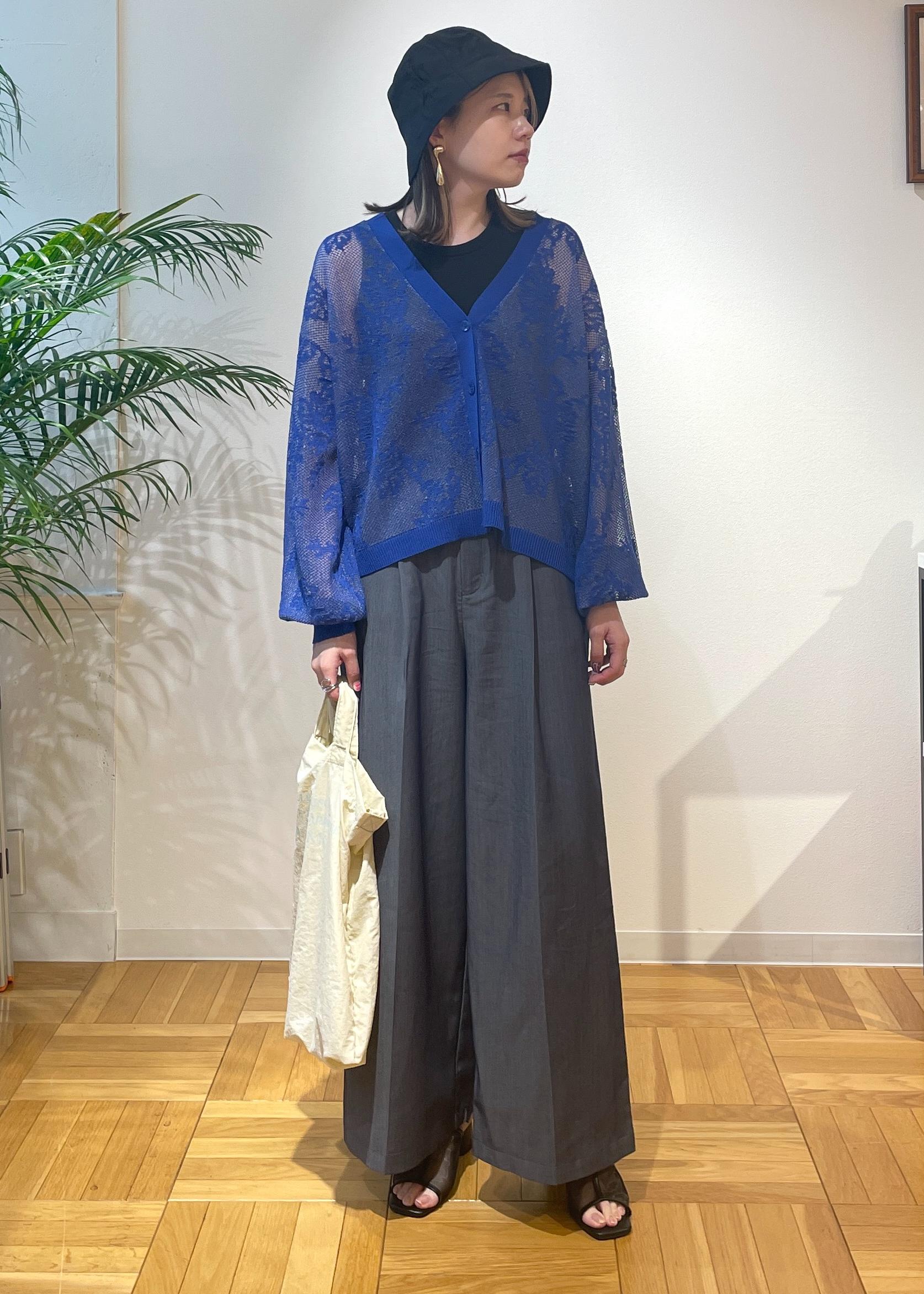 ROPE' PICNICの透かし編み花柄Vネックカーディガンを使ったコーディネートを紹介します。｜Rakuten Fashion(楽天ファッション／旧楽天ブランドアベニュー)5736902