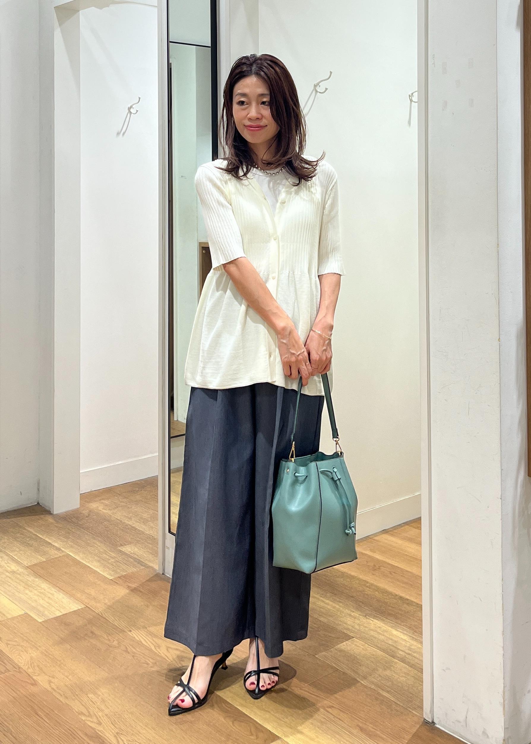 ROPE' PICNICの5分袖ペプラムカーディガンを使ったコーディネートを紹介します。｜Rakuten Fashion(楽天ファッション／旧楽天ブランドアベニュー)5737081