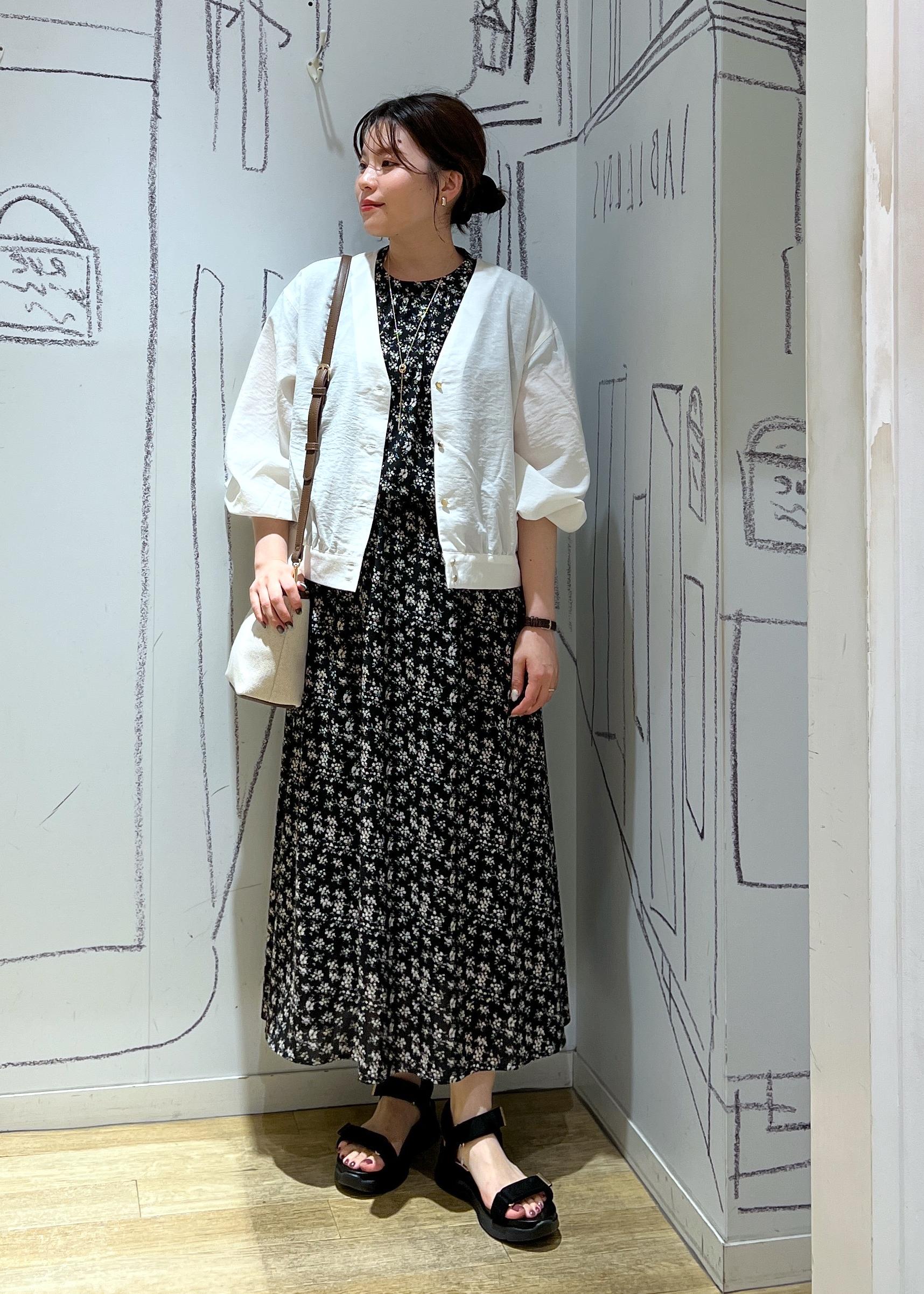 ROPE' PICNICのブラウスカーディガンを使ったコーディネートを紹介します。｜Rakuten Fashion(楽天ファッション／旧楽天ブランドアベニュー)5861318