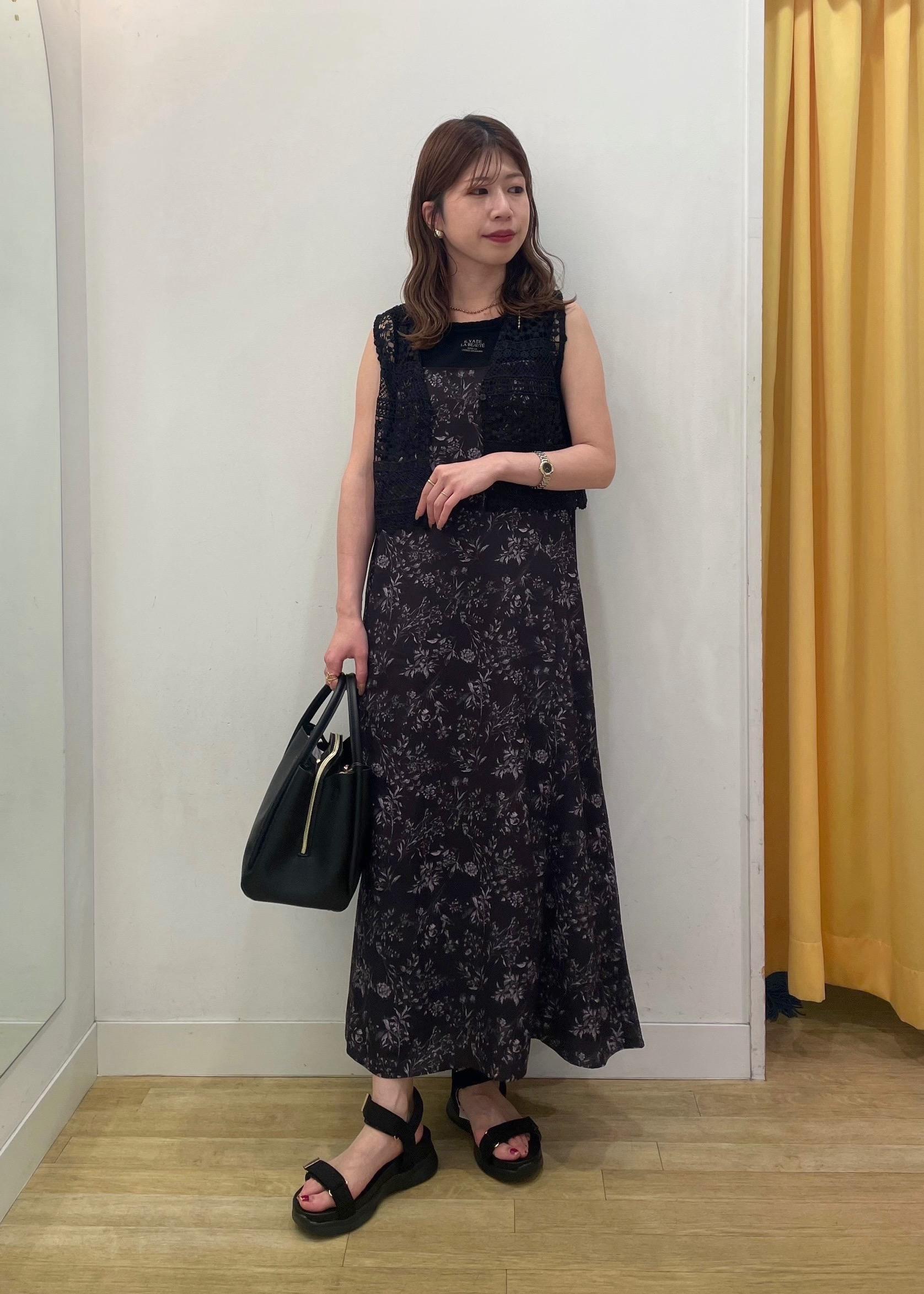 ROPE' PICNICの【前後2WAY】ガーデンフラワーキャミワンピース/リンクコーデを使ったコーディネートを紹介します。｜Rakuten Fashion(楽天ファッション／旧楽天ブランドアベニュー)5861387