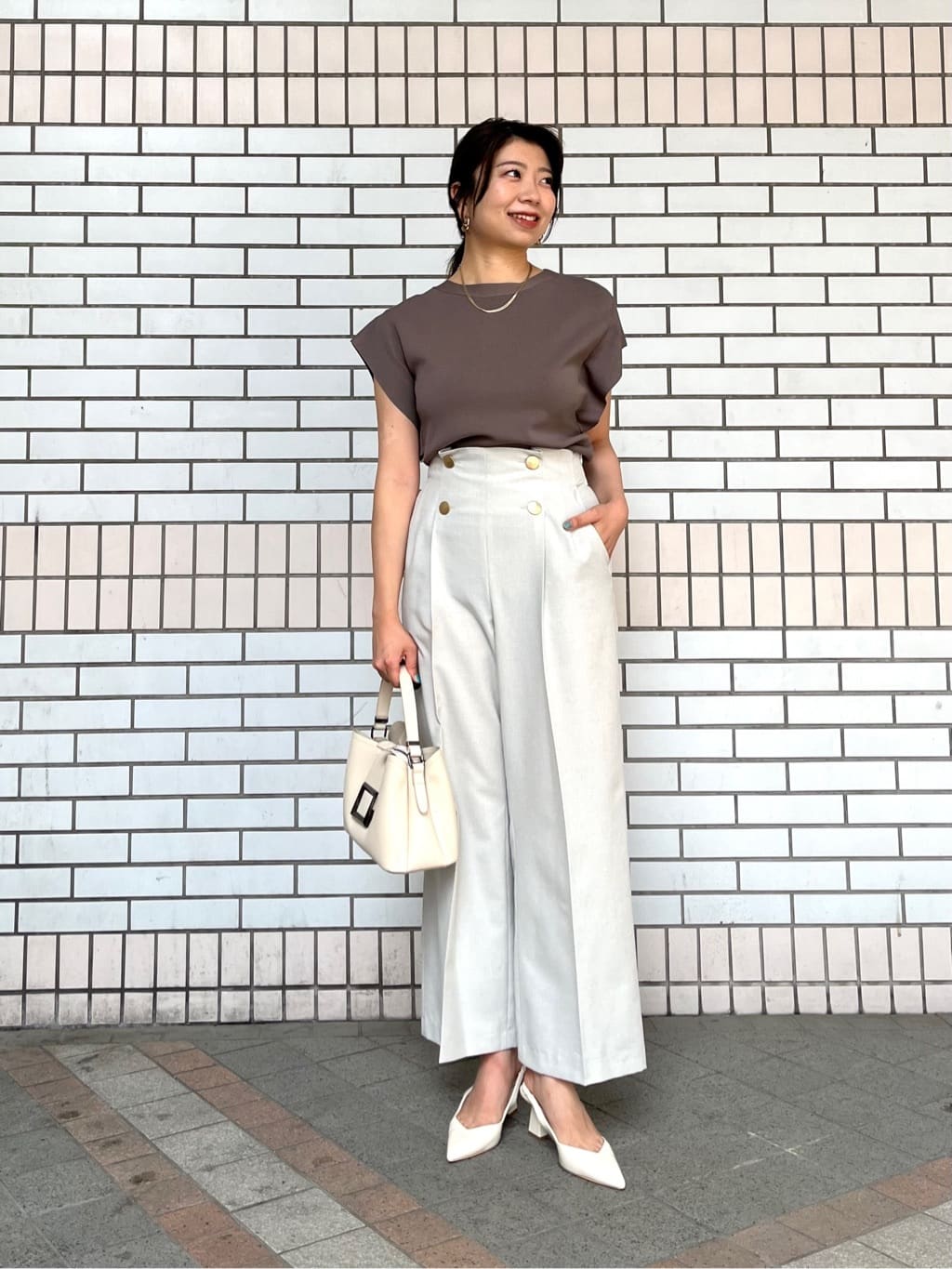 Vinのフレンチスリーブサマーニットを使ったコーディネートを紹介します。｜Rakuten Fashion(楽天ファッション／旧楽天ブランドアベニュー)5685280