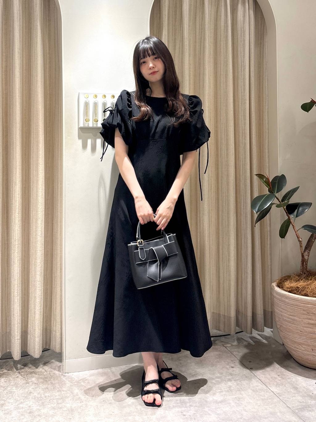mysty womanのダブルリボンサテンミュールを使ったコーディネートを紹介します。｜Rakuten Fashion(楽天ファッション／旧楽天ブランドアベニュー)5685538