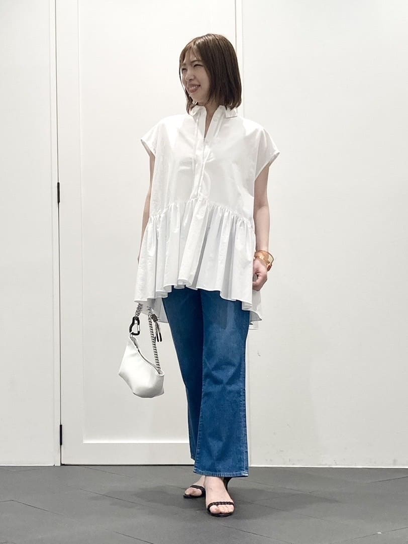 1er Arrondissementのタイプライターティアードブラウスを使ったコーディネートを紹介します。｜Rakuten Fashion(楽天ファッション／旧楽天ブランドアベニュー)5690112