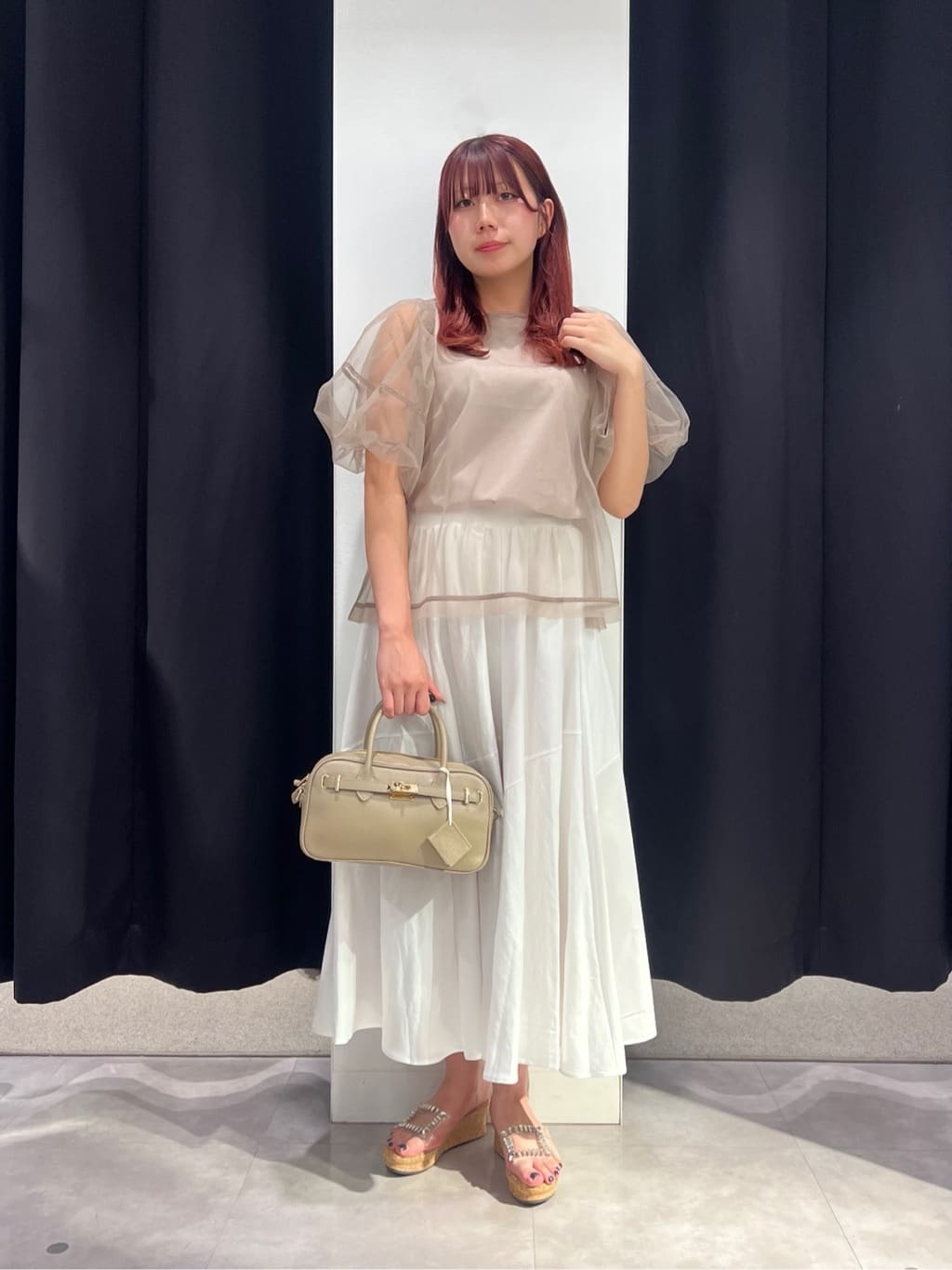 Vinのチュールレイヤードカットソーを使ったコーディネートを紹介します。｜Rakuten Fashion(楽天ファッション／旧楽天ブランドアベニュー)5690239