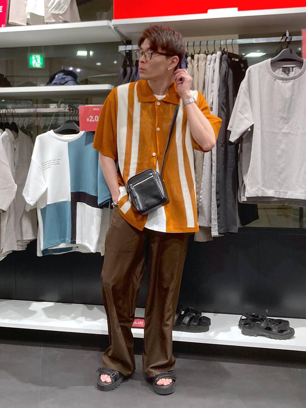 LAKOLEの透かし編みストライプシャツを使ったコーディネートを紹介します。｜Rakuten Fashion(楽天ファッション／旧楽天ブランドアベニュー)5701297