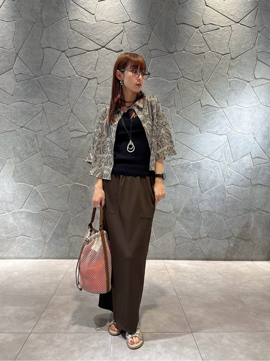 Vinの2WAYニットタンクトップを使ったコーディネートを紹介します。｜Rakuten Fashion(楽天ファッション／旧楽天ブランドアベニュー)5703773