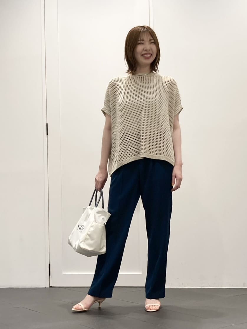 1er Arrondissementの【新型】サテンキャミソールを使ったコーディネートを紹介します。｜Rakuten Fashion(楽天ファッション／旧楽天ブランドアベニュー)5705503