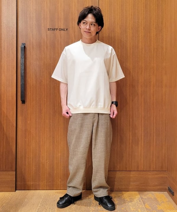 BEAMS HEARTの麻混 メランジ Tシャツを使ったコーディネートを紹介します。｜Rakuten Fashion(楽天ファッション／旧楽天ブランドアベニュー)5711495