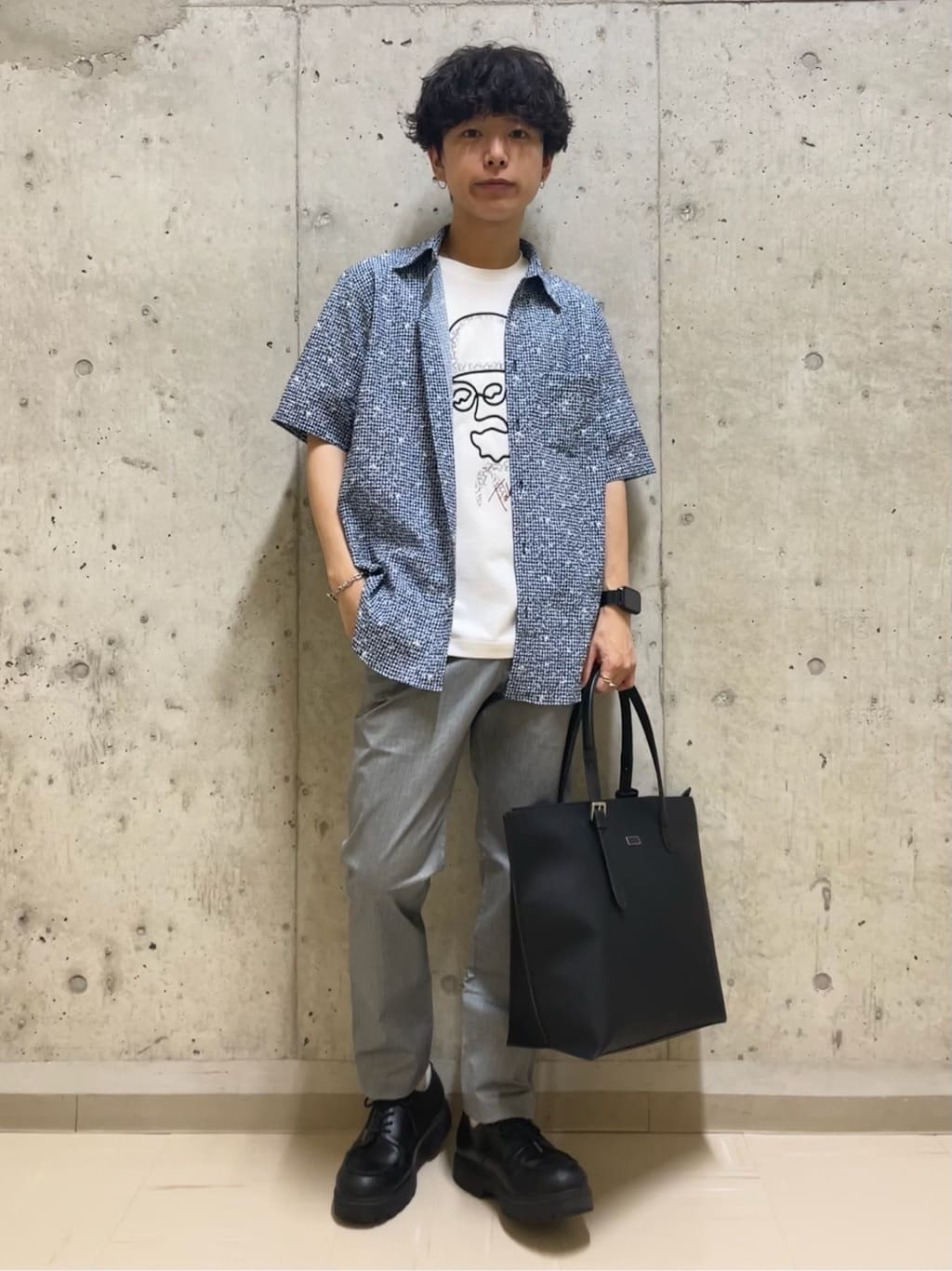 TAKEO KIKUCHIの【無地・チェック・ボタニカル柄】リップル シャツを使ったコーディネートを紹介します。｜Rakuten Fashion(楽天ファッション／旧楽天ブランドアベニュー)5712143