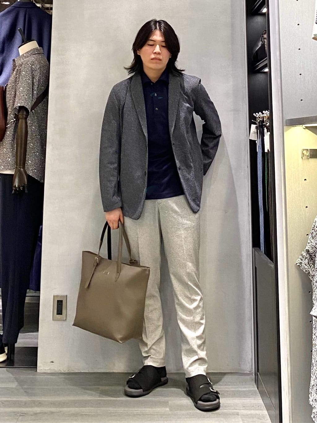 TAKEO KIKUCHIの【抗菌防臭】尾州リネンブレンド ドビーメッシュ カーディガンを使ったコーディネートを紹介します。｜Rakuten Fashion(楽天ファッション／旧楽天ブランドアベニュー)5713530