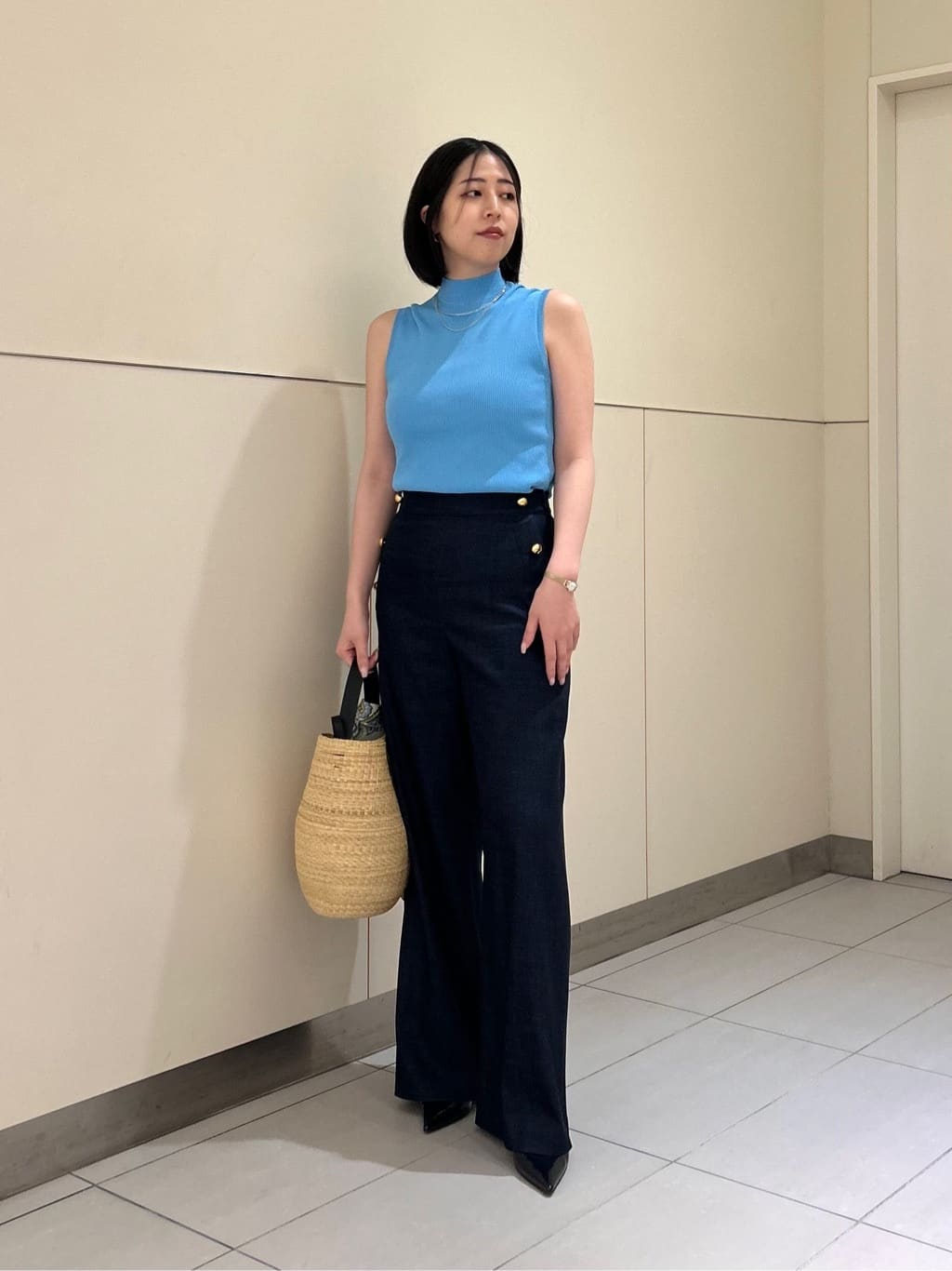 allurevilleのバック釦プルオーバーを使ったコーディネートを紹介します。｜Rakuten Fashion(楽天ファッション／旧楽天ブランドアベニュー)5714128