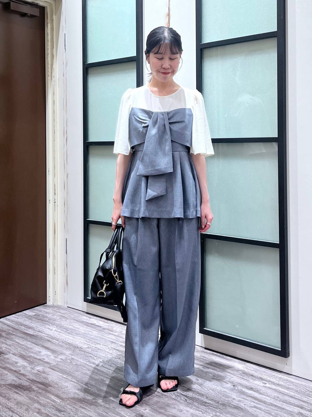 mysty womanのミドルボストンBAGを使ったコーディネートを紹介します。｜Rakuten Fashion(楽天ファッション／旧楽天ブランドアベニュー)5715607