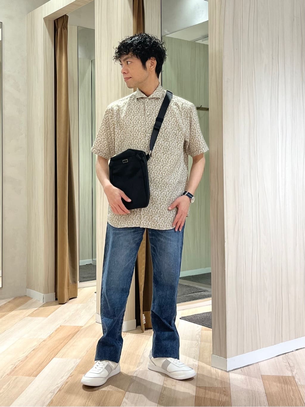 TAKEO KIKUCHIのマイクロパズル柄 半袖シャツを使ったコーディネートを紹介します。｜Rakuten Fashion(楽天ファッション／旧楽天ブランドアベニュー)5715749