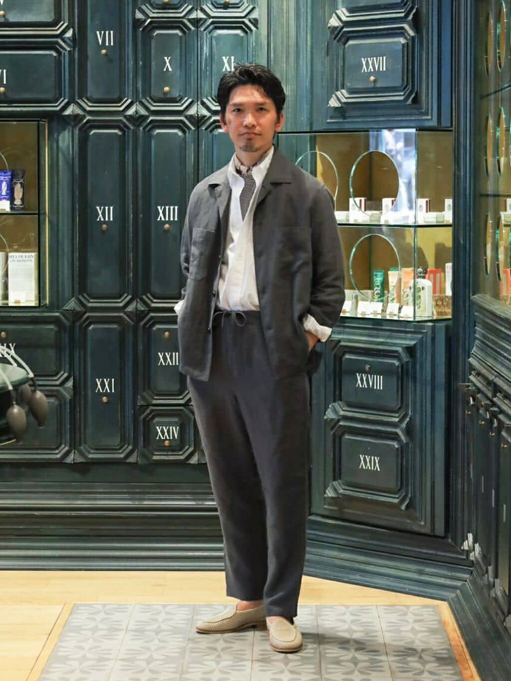 TOMORROWLANDのベルジャンリネン シャツブルゾン LIBECOを使った