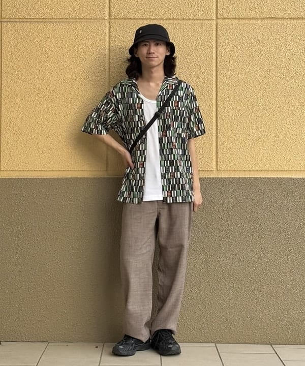 BEAMS HEARTのプリント オープンカラー シャツを使ったコーディネートを紹介します。｜Rakuten Fashion(楽天ファッション／旧楽天ブランドアベニュー)5718094