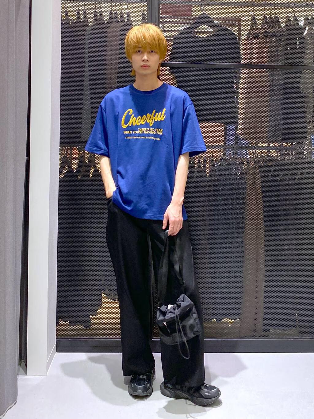 LAKOLEのインレイ刺繍Tを使ったコーディネートを紹介します。｜Rakuten Fashion(楽天ファッション／旧楽天ブランドアベニュー)5722363